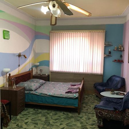 Guest House Dompolski Gjoemri Buitenkant foto