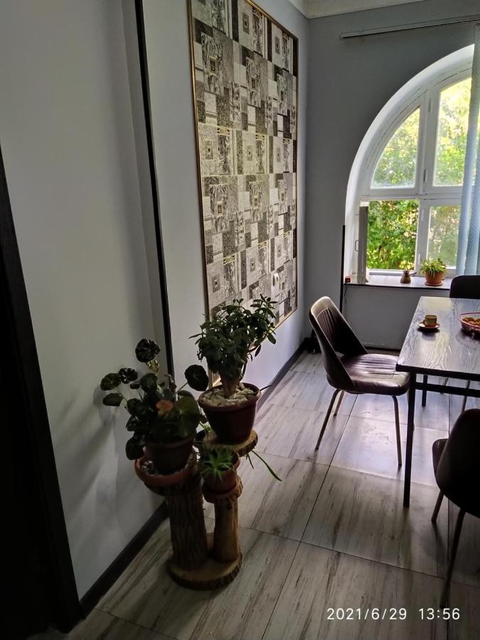 Guest House Dompolski Gjoemri Buitenkant foto