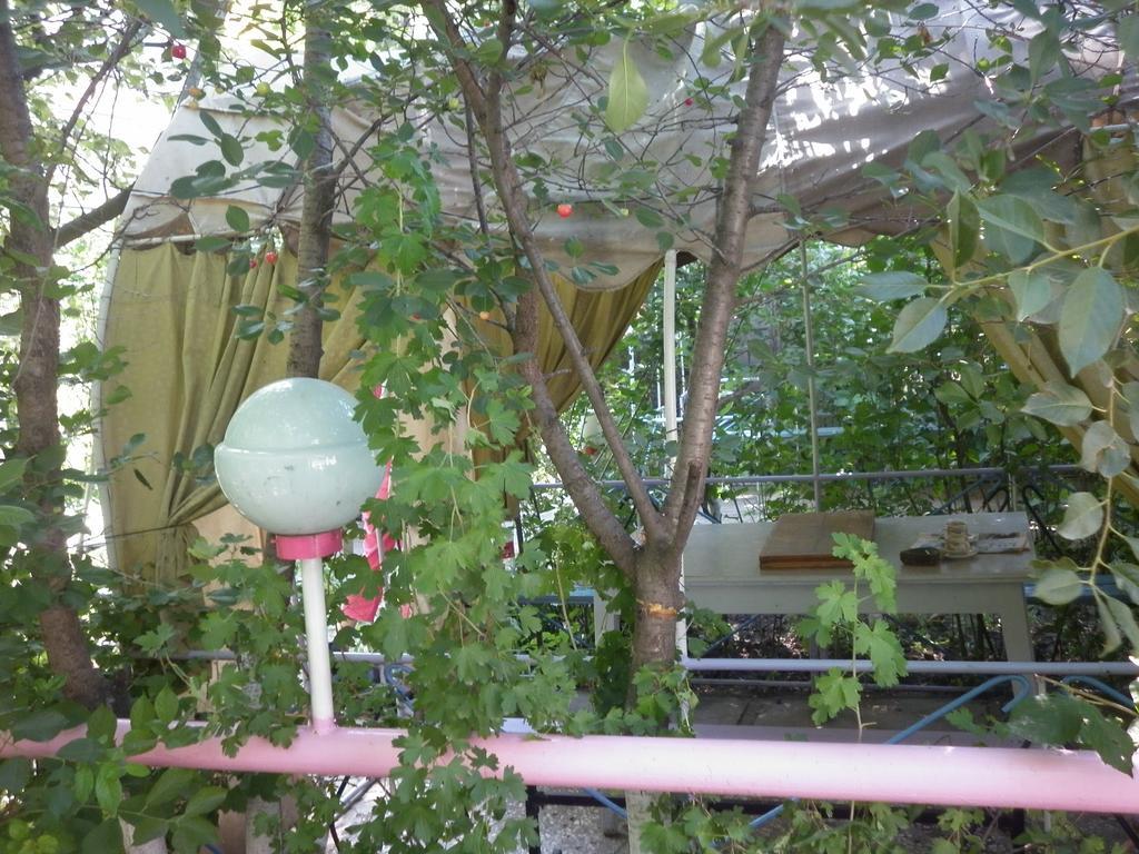 Guest House Dompolski Gjoemri Buitenkant foto