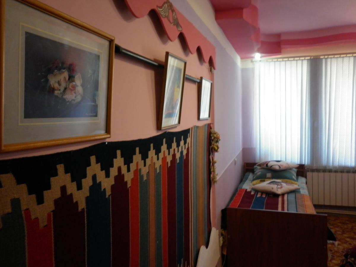 Guest House Dompolski Gjoemri Buitenkant foto